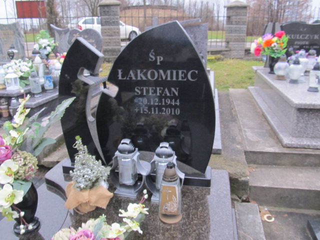 Stefan Łakomiec 1944 Chełmek par. - Grobonet - Wyszukiwarka osób pochowanych